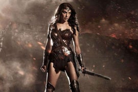 Gal Gadot, Kumail Nanjiani to Make ‘SNL’ Hosting Debuts Next Month