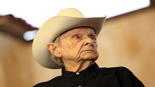 Ralph Stanley, Bluegrass Legend and ‘O Brother, Where Art Thou?’ Singer, Dies at 89