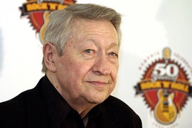 Scotty Moore, Elvis Presley Guitarist, Dies at 84