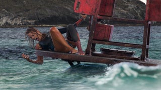 ‘The Shallows’ Review: Blake Lively Vs Shark Is a Fairer Fight Than You’d Imagine