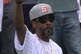 Snoop Dogg Throws Horrible First Pitch at Padres Game (Video)
