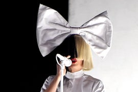 Sia Tweets Naked Photo Before Paparazzo Can Sell It: ‘Everyday Is Christmas!’