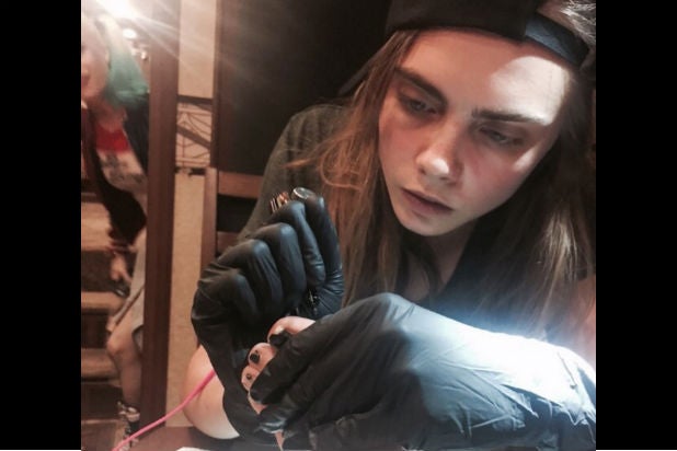 cara delevingne instagram margot robbie suicide squad cara delevingne instagram margot robbie suicide squad