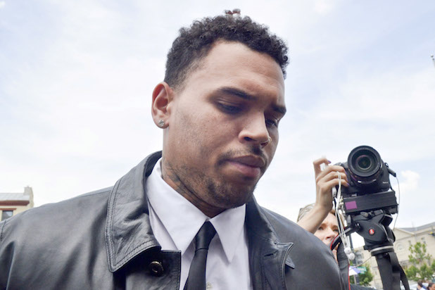 618px x 412px - Chris Brown Released From Jail on $250,000 Bail