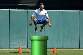 ‘Tim Tebow Jumping’ Memes Land on Social Media After Former QB’s Baseball Tryout