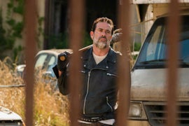 ‘Walking Dead’ Star Jeffrey Dean Morgan Tweets to Fans to Stop Showing Up at His House