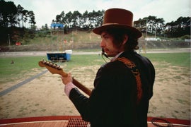 Bob Dylan’s Nobel Prize Win Seriously Annoys Authors