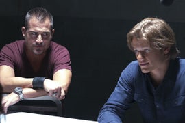 ‘MacGyver’ EP Peter Lenkov on Chemistry Between Lucas Till, George Eads: ‘Lightning in a Bottle’