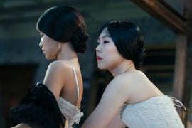 ‘The Handmaiden’ Review: Park Chan-wook Weaves a Sumptuous, Erotic Crime Story