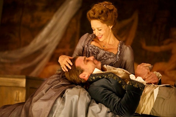 janet mcteer liev schreiber les liaisons dangereuses 2016