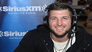 Tim Tebow Helps Ailing Fan Suffering From a Seizure