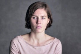 Amanda Knox Says Lesbian Prison Inmate Tried to Seduce Her