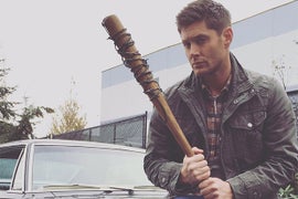 Jensen Ackles , Jeffrey Dean Morgan Tweet Up a Creepy ‘Walking Dead’-‘Supernatural’ Crossover (Photo)