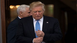 NY Daily News Depicts Donald Trump as ‘Mister Softie’ for Backing Off Hillary Clinton (Photo)