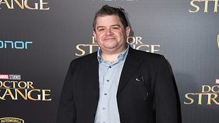 Patton Oswalt Performs First Stand-Up Since Wife’s Death, Jokes About ‘Numb Slog’ of Grief