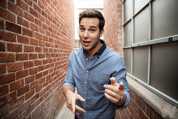 Skylar Astin, Graves Skylar Astin, Graves