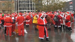 Swarms of Santas Take Over a City Near You for #SantaCon
