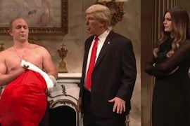 ‘SNL’ Cold Open Brings Back Baldwin’s Trump, John Goodman Depresses as Rex Tillerson (Video)