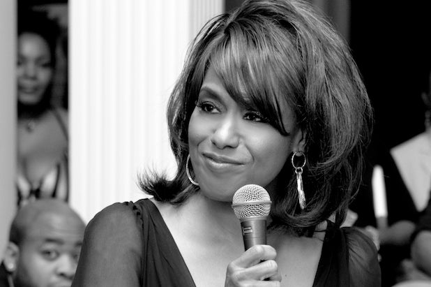 No, Jennifer Holliday Did Not Cancel Inaugural Performance Because of Death Threat s