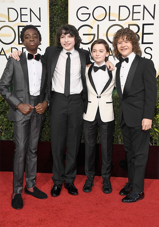 stranger things cast at golden globes stranger things cast at golden globes