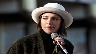 Rebecca Hall Donates Salary From Woody Allen Movie to #TIMESUP