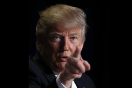 Trump’s Twitter Feed Has Become the Fox News-InfoWars-Breitbart-POTUS Daily