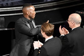 Did You Catch the Sweet Oscars Moment Between Mahershala Ali and Jeff Bridges? (Video)