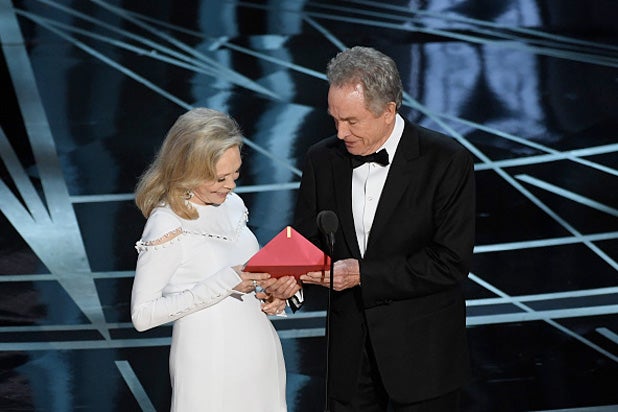 warren beatty fate dunaway oscar moonlight la la land