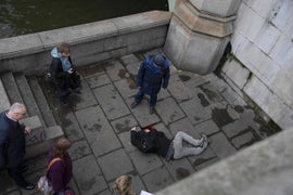 London Terror Attack Near Parliament Leaves 5 Dead, at Least 20 Injured