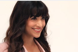 Hannah Simone Insists She Had to Rough It on Her New ‘Survivor’-Like Reality Show (Video)