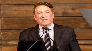 Party Report: CAA Chief Kevin Huvane Leads $800,000 Night for High School Cause (Photos)