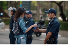 Alec Baldwin Defends Kendall Jenner Over Pepsi Ad: ‘Blame Her Management’