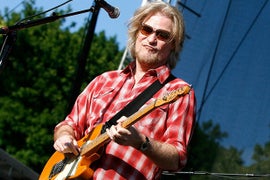 Daryl Hall Sues NY Town in Daryl’s House Capacity Battle
