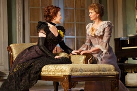 ‘The Little Foxes’ Broadway Review: Laura Linney, Cynthia Nixon Mix Up the Greed and Innocence