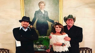 Sarah Palin, Ted Nugent, Kid Rock ‘Level Shade’ at Hillary Clinton by Her White House Portrait