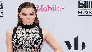 Hailee Steinfeld to Play Emily Dickinson in Apple Comedy Series