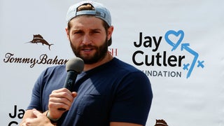 Former Chicago Bears QB Jay Cutler Joins Fox Sports Booth as Game Analyst