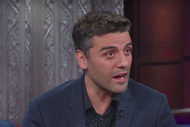 Oscar Isaac Says Carrie Fisher Slapped Him 27 Times on 'Last Jedi' Set ...