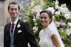 Pippa Middleton’s Wedding Sets Twitter on Fire: From Eye Rolls to Poems About Her ‘Arse’