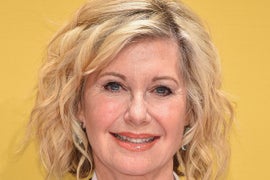 Olivia Newton-John Postpones Concert Dates After Breast-Cancer Diagnosis