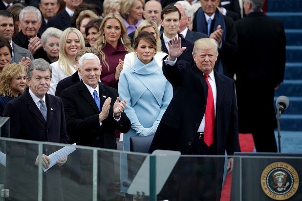 trump biggest inauguration crowd sworn in history fake trump biggest inauguration crowd sworn in history fake