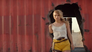 ‘The Bad Batch’ Review: Cannibals Battle Skateboarders in Confusing Saga