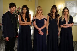 ‘Pretty Little Liars’ Finale: Creator on Last-Minute Change, Why a Death Had to Be Off-Camera
