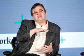 LinkedIn Co-Founder Shares His ’10 Commandments for Startup Success’