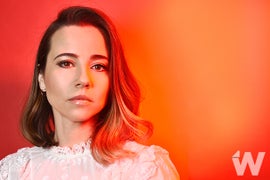 Linda Cardellini to Star Opposite Christina Applegate in Netflix Dark Comedy Series ‘Dead To Me’