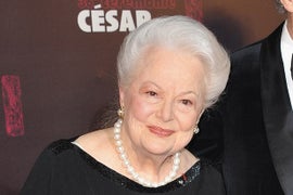 Olivia de Havilland Sues Ryan Murphy, FX Over ‘Feud’ Portrayal on Eve of Her 101st Birthday