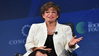 Obama Adviser Valerie Jarrett Says There’s a ‘Complete Lack of Courage’ in DC