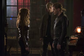 ‘Shadowhunters’ Star Dominic Sherwood on Season 2’s ‘Big Climax’: Fans Will Be ‘Shocked’
