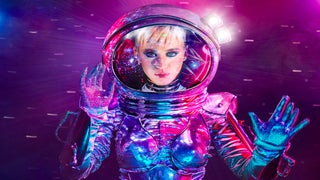 Katy Perry to Host 2017 MTV VMAs (Video)