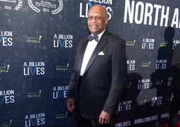 Herman Cain Has Been Tweeting Out Random ‘Twin Peaks’ Photos